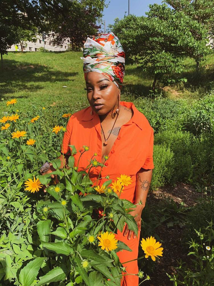 Our favorite Vegan Chef @__sunflowermo rocking our Satin Headwrap